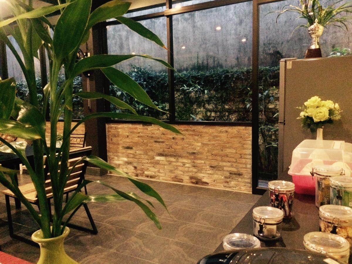Mo De Loft Hotell Talat Yai Exteriör bild